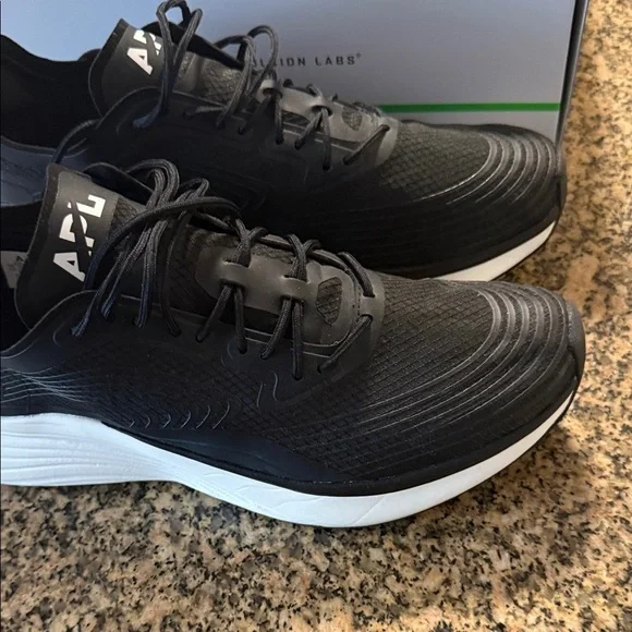 APL Men's Streamline Black and White Shoes - Picture 2 of 12